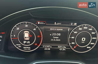 Внедорожник / Кроссовер Audi Q7 2016 в 