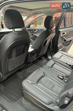 Внедорожник / Кроссовер Audi Q7 2020 в 
