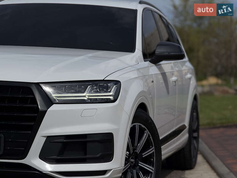 Внедорожник / Кроссовер Audi Q7 2017 в Одессе