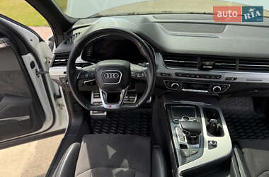 Внедорожник / Кроссовер Audi Q7 2017 в 