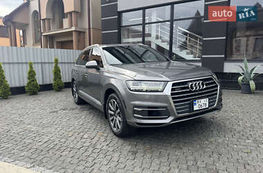 Внедорожник / Кроссовер Audi Q7 2016 в 
