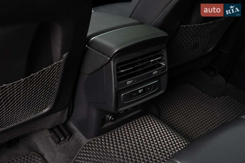 Внедорожник / Кроссовер Audi Q7 2020 в Киеве