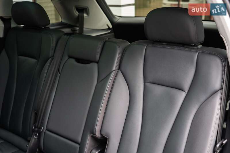 Внедорожник / Кроссовер Audi Q7 2020 в Киеве
