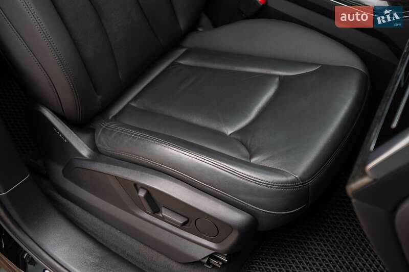 Внедорожник / Кроссовер Audi Q7 2020 в Киеве