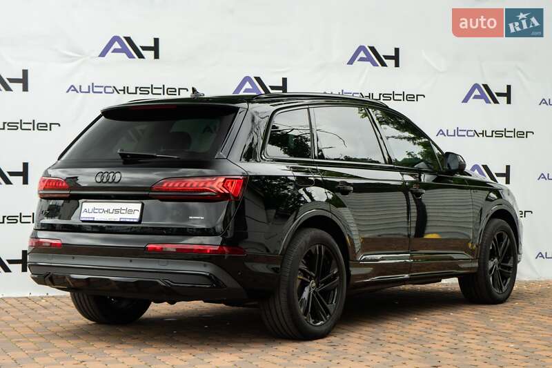 Внедорожник / Кроссовер Audi Q7 2020 в Киеве
