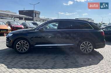 Внедорожник / Кроссовер Audi Q7 2016 в 