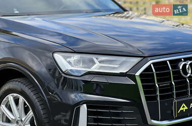 Внедорожник / Кроссовер Audi Q7 2019 в 