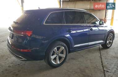 Внедорожник / Кроссовер Audi Q7 2022 в 