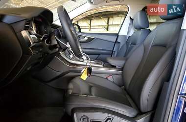 Внедорожник / Кроссовер Audi Q7 2022 в 