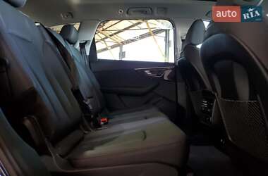 Внедорожник / Кроссовер Audi Q7 2022 в 