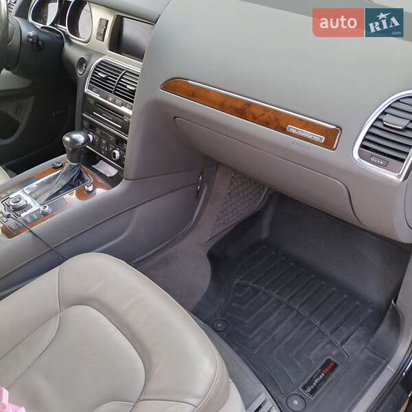 Внедорожник / Кроссовер Audi Q7 2011 в Житомире