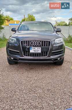 Внедорожник / Кроссовер Audi Q7 2011 в 