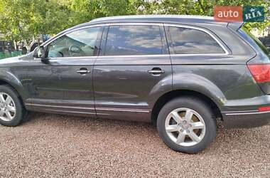 Внедорожник / Кроссовер Audi Q7 2011 в 