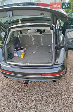 Внедорожник / Кроссовер Audi Q7 2011 в 