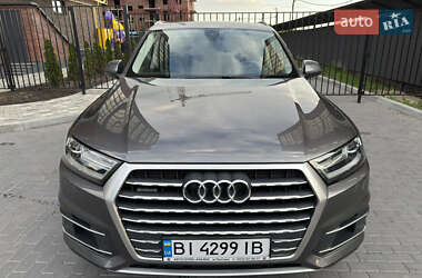 Внедорожник / Кроссовер Audi Q7 2018 в 