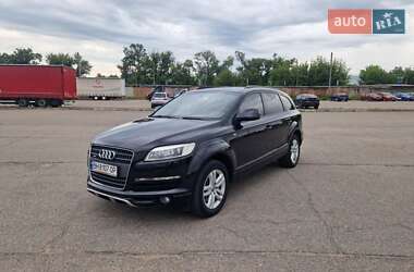Позашляховик / Кросовер Audi Q7 2006 в 