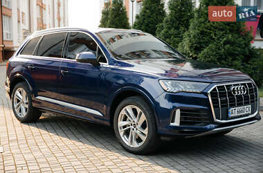 Внедорожник / Кроссовер Audi Q7 2020 в 