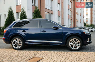 Внедорожник / Кроссовер Audi Q7 2020 в 