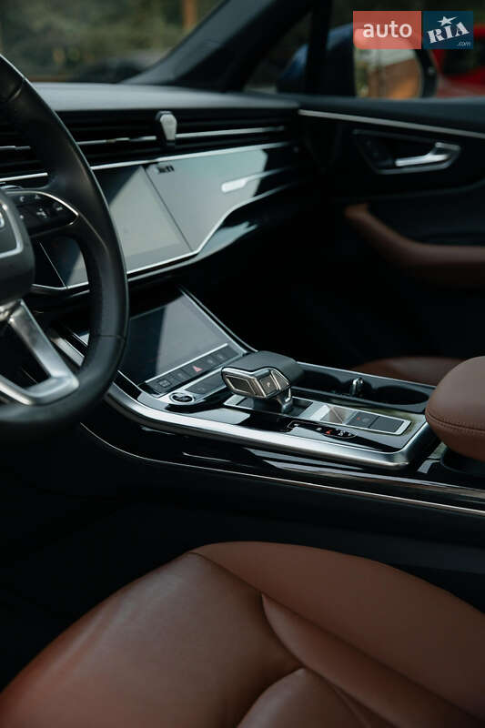 Позашляховик / Кросовер Audi Q7 2020 в Івано-Франківську