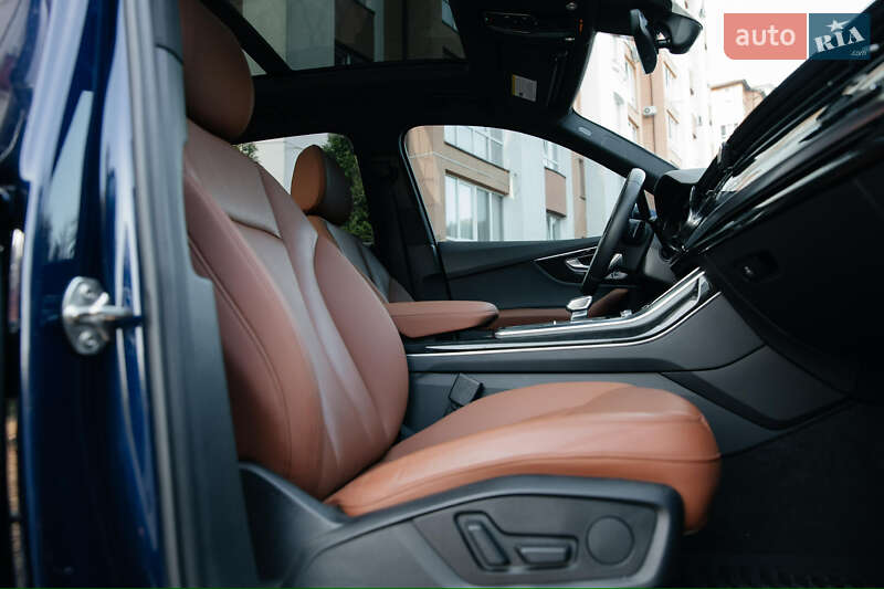 Позашляховик / Кросовер Audi Q7 2020 в Івано-Франківську