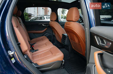 Внедорожник / Кроссовер Audi Q7 2020 в 