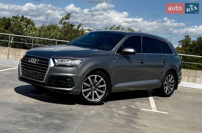 Внедорожник / Кроссовер Audi Q7 2016 в Киеве