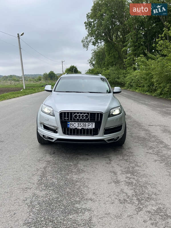 Позашляховик / Кросовер Audi Q7 2015 в Львові