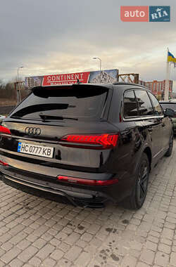 Внедорожник / Кроссовер Audi Q7 2020 в 
