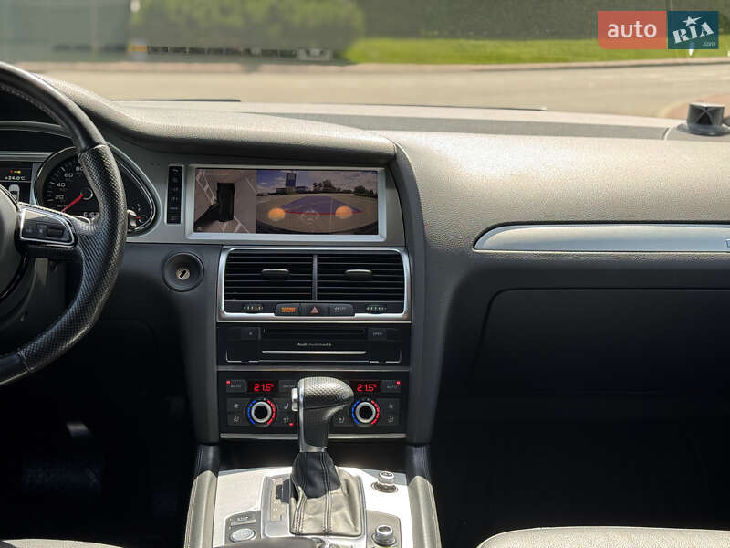 Внедорожник / Кроссовер Audi Q7 2015 в Киеве