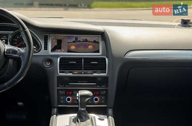 Внедорожник / Кроссовер Audi Q7 2015 в 