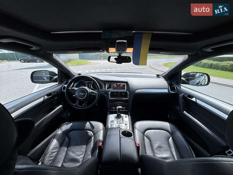 Внедорожник / Кроссовер Audi Q7 2015 в Киеве
