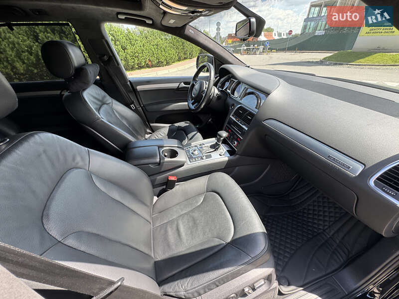 Внедорожник / Кроссовер Audi Q7 2015 в Киеве