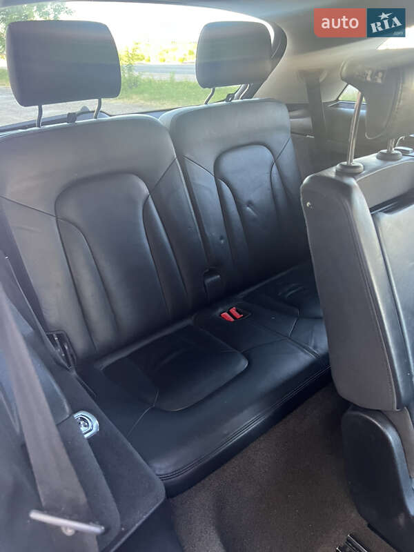 Позашляховик / Кросовер Audi Q7 2010 в Хусті
