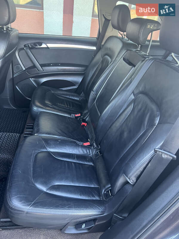 Позашляховик / Кросовер Audi Q7 2010 в Хусті