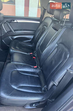 Внедорожник / Кроссовер Audi Q7 2010 в 