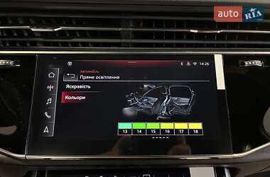 Позашляховик / Кросовер Audi Q7 2024 в 