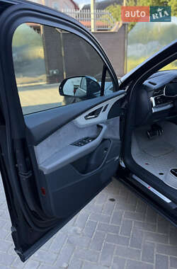 Внедорожник / Кроссовер Audi Q7 2020 в 