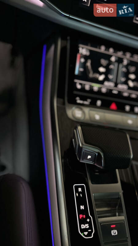 Позашляховик / Кросовер Audi Q7 2020 в Хусті