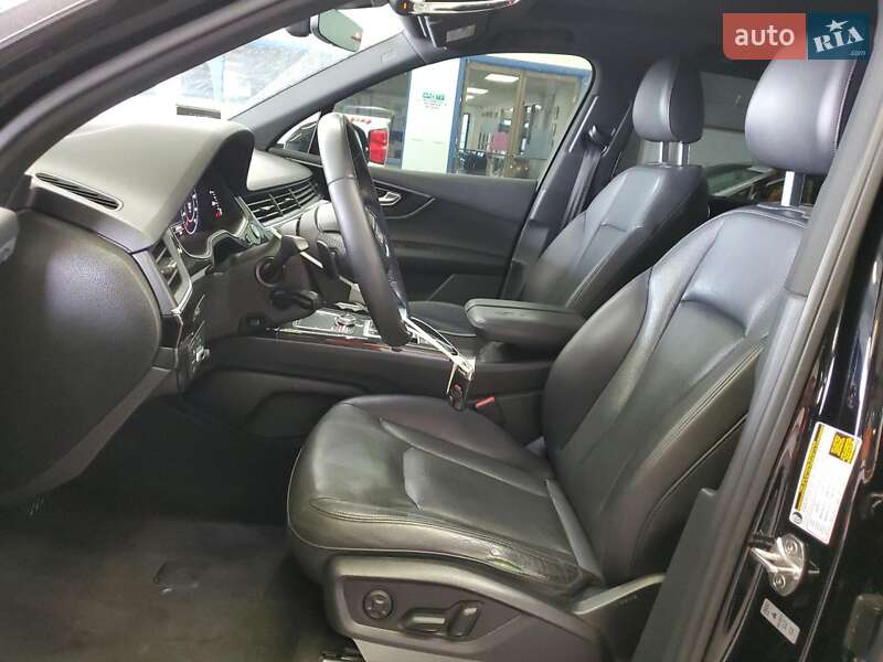 Позашляховик / Кросовер Audi Q7 2017 в Житомирі