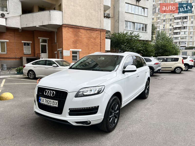 Внедорожник / Кроссовер Audi Q7 2012 в Киеве