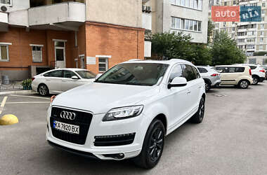Внедорожник / Кроссовер Audi Q7 2012 в 