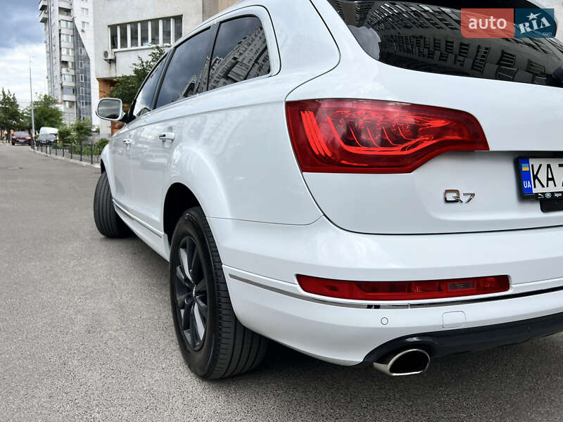Внедорожник / Кроссовер Audi Q7 2012 в Киеве