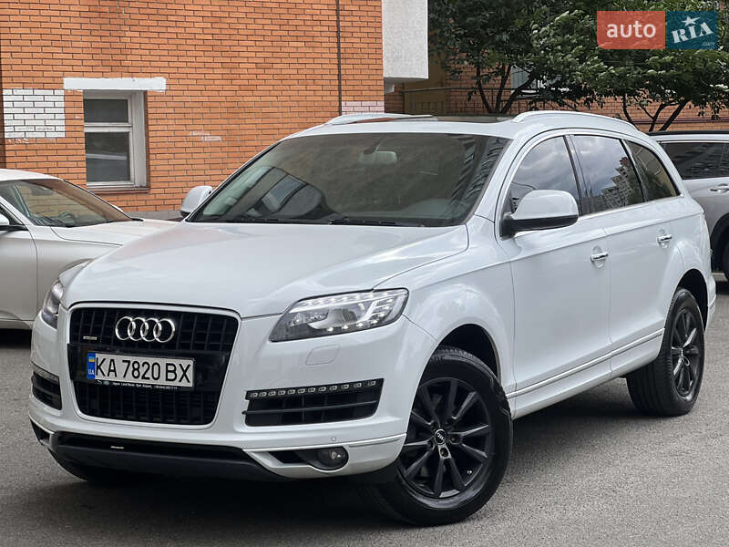 Внедорожник / Кроссовер Audi Q7 2012 в Киеве