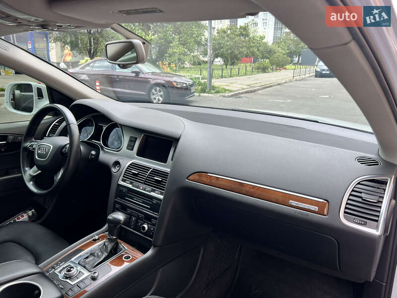 Внедорожник / Кроссовер Audi Q7 2012 в Киеве
