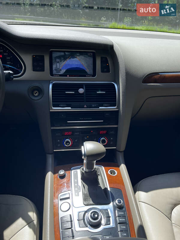 Внедорожник / Кроссовер Audi Q7 2014 в Владимире