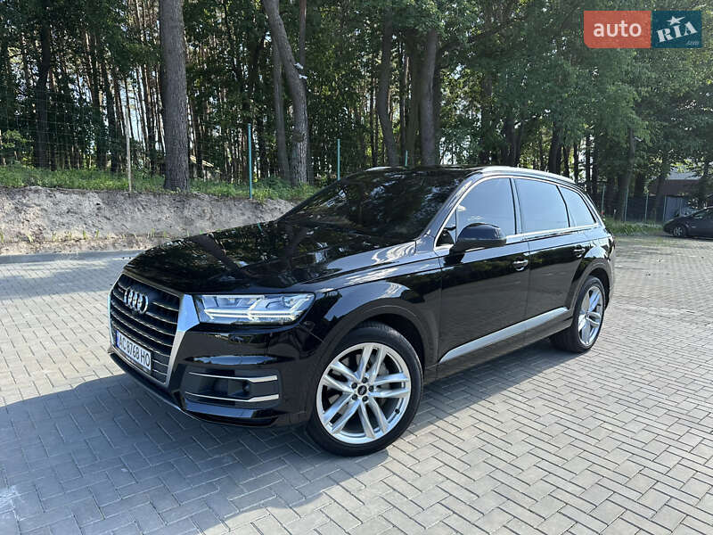 Внедорожник / Кроссовер Audi Q7 2017 в Луцке