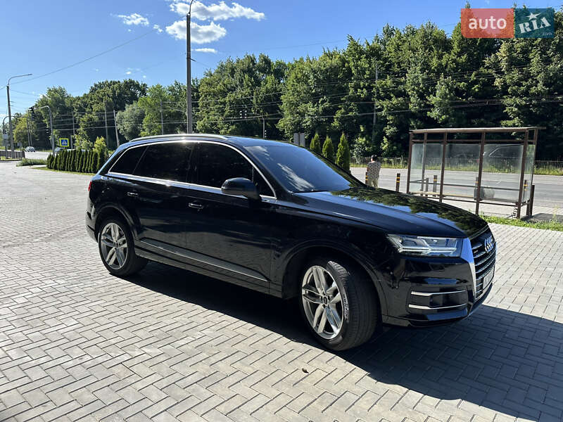 Внедорожник / Кроссовер Audi Q7 2017 в Луцке