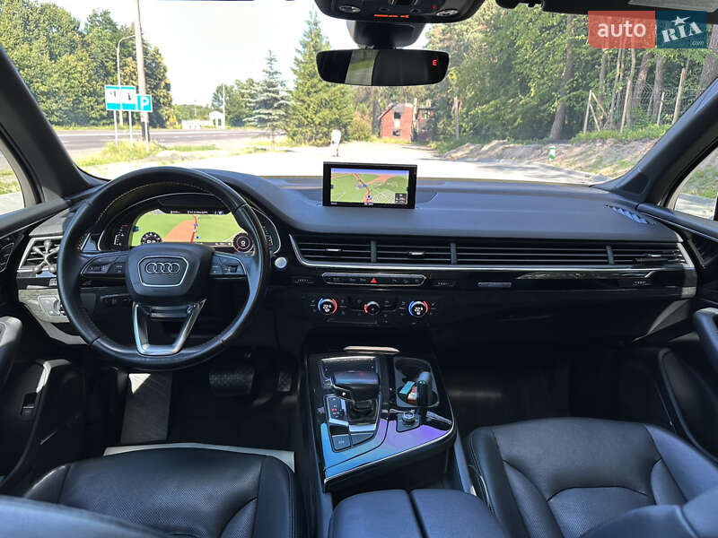 Внедорожник / Кроссовер Audi Q7 2017 в Луцке