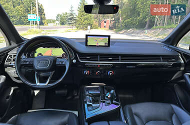Внедорожник / Кроссовер Audi Q7 2017 в 