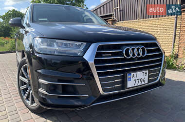 Внедорожник / Кроссовер Audi Q7 2018 в 